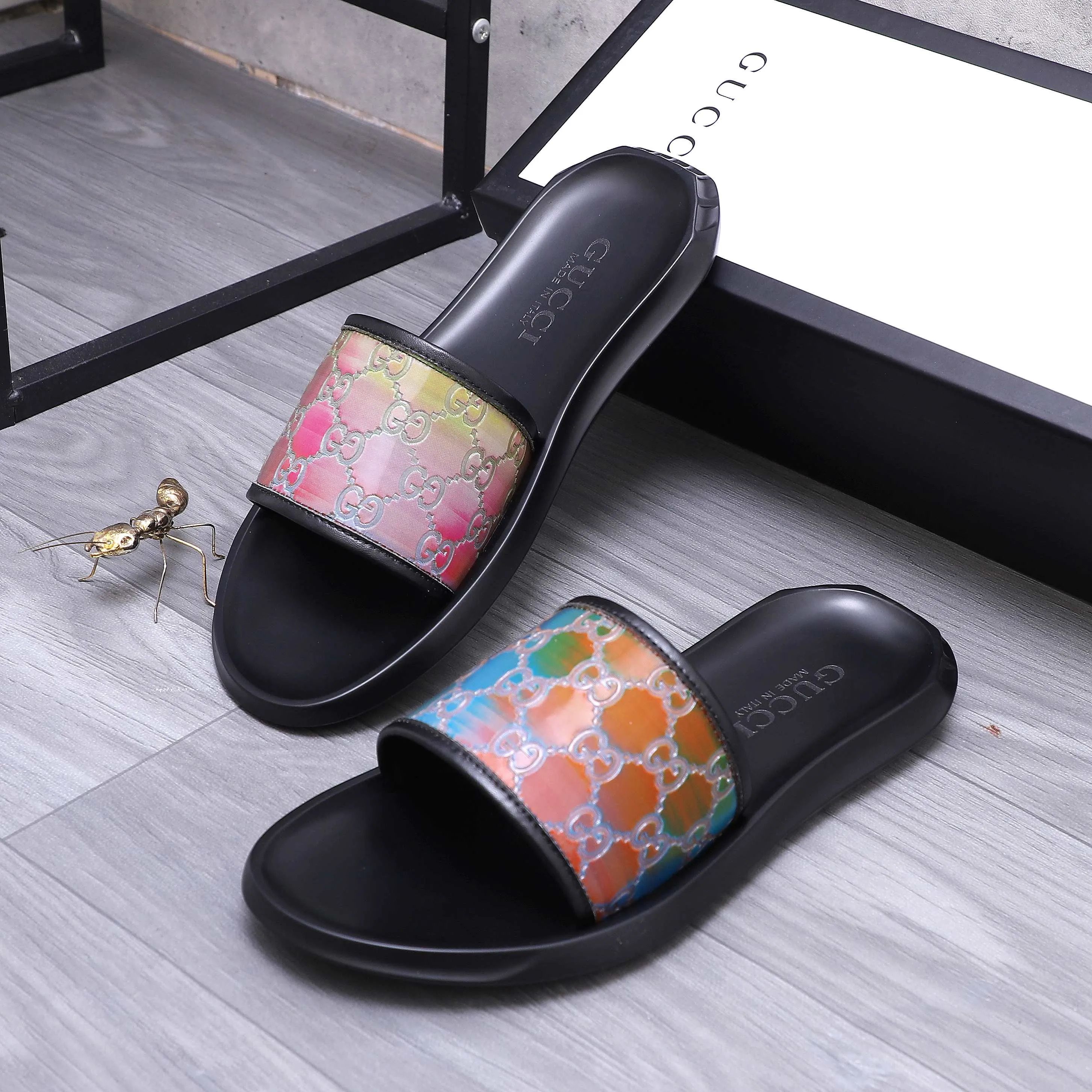 Men's shoes 💰280 Product trademark: GUCCI "Gucci" slippers Regular size: 38-44 (45.46 custom-made, non-returnable) Product materials: Selected embossed cowhide upper, instep imitation leather lining, original outsole
